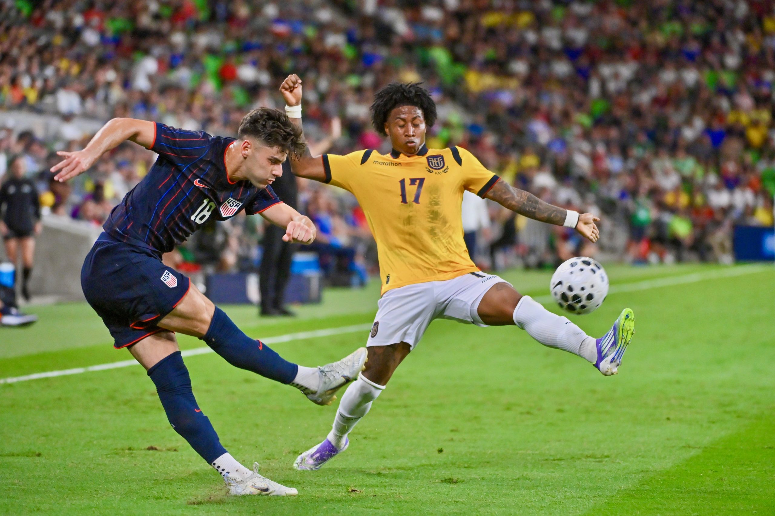 Galindez enciende Texas y Balogun apaga el incendio.